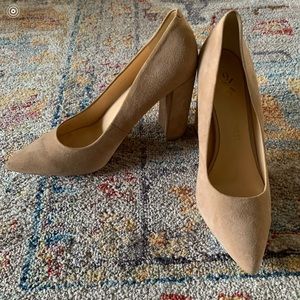 Nine West nude leather suede heels size 8